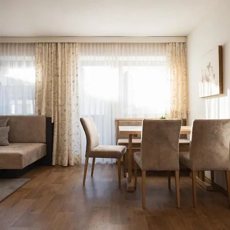 Haus Kristall Inkl Der Super Sommer Card Im Sommer 2026 Серфаус